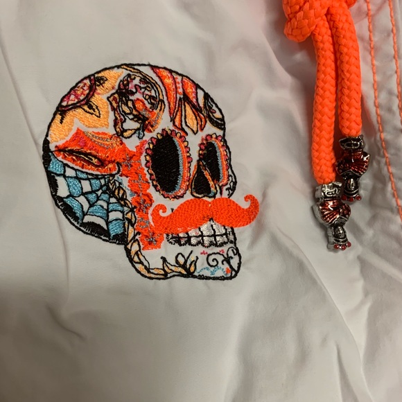 NWT🌴Les Canebiers Mens White Skull Swim Shorts - Picture 6 of 9